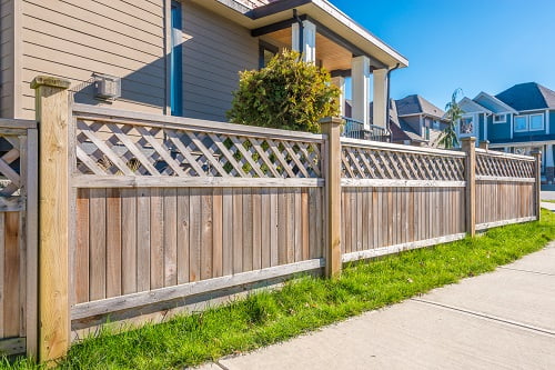 Pros and Cons of Timber Fencing